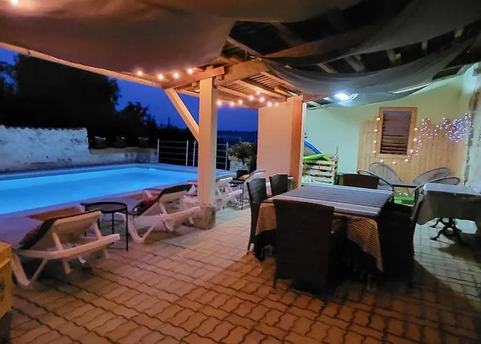 La Rose Сasa de vacaciones Brossac